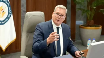 وزارة البترول تنفي صلة مصر بناقلة الغاز المتضررة قبالة السواحل الليبية